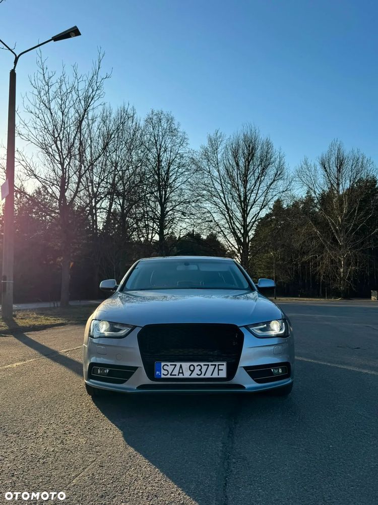 Audi A4 Limousine - 8