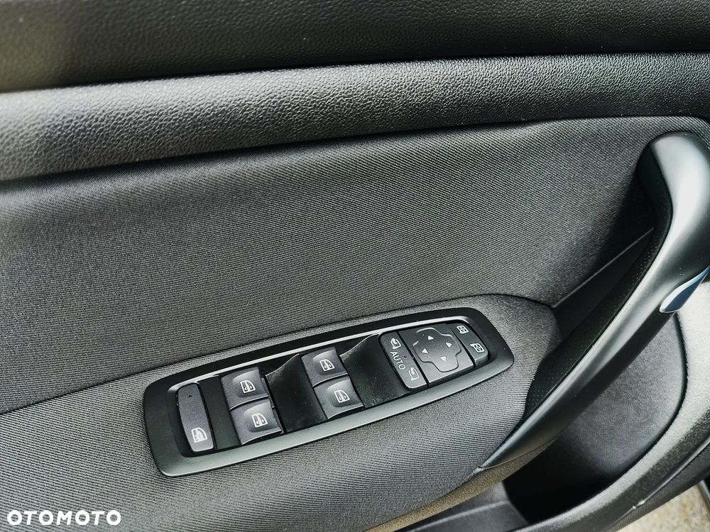 Renault Megane TCe 140 GPF EQUILIBRE - 22