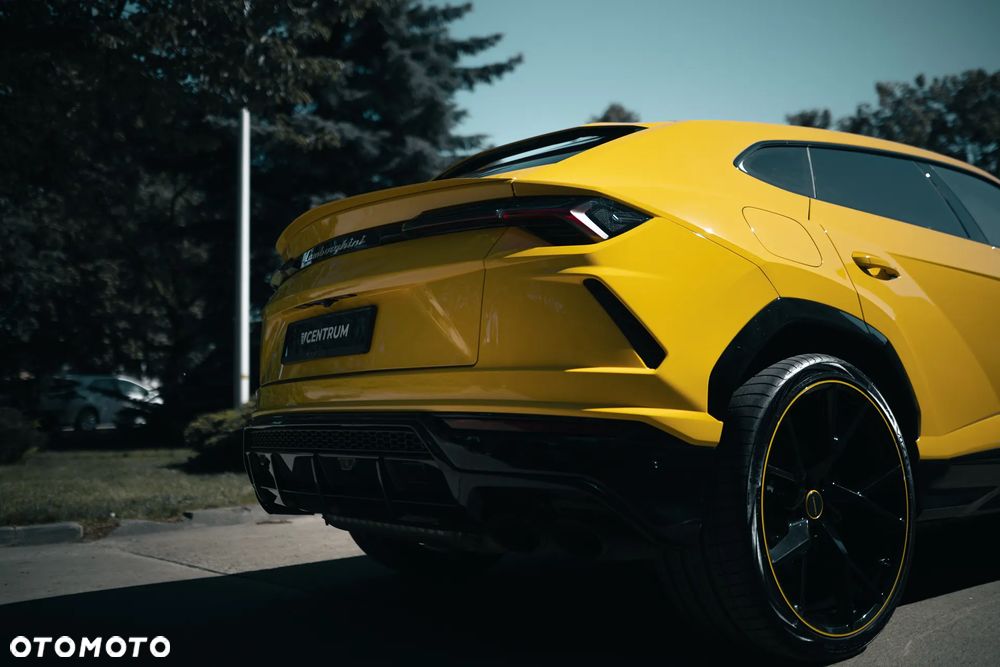 Lamborghini Urus Standard - 26