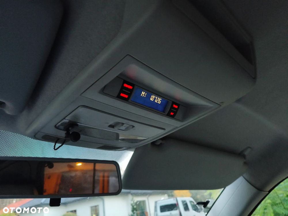 Volkswagen T5 lift  transporter - 23