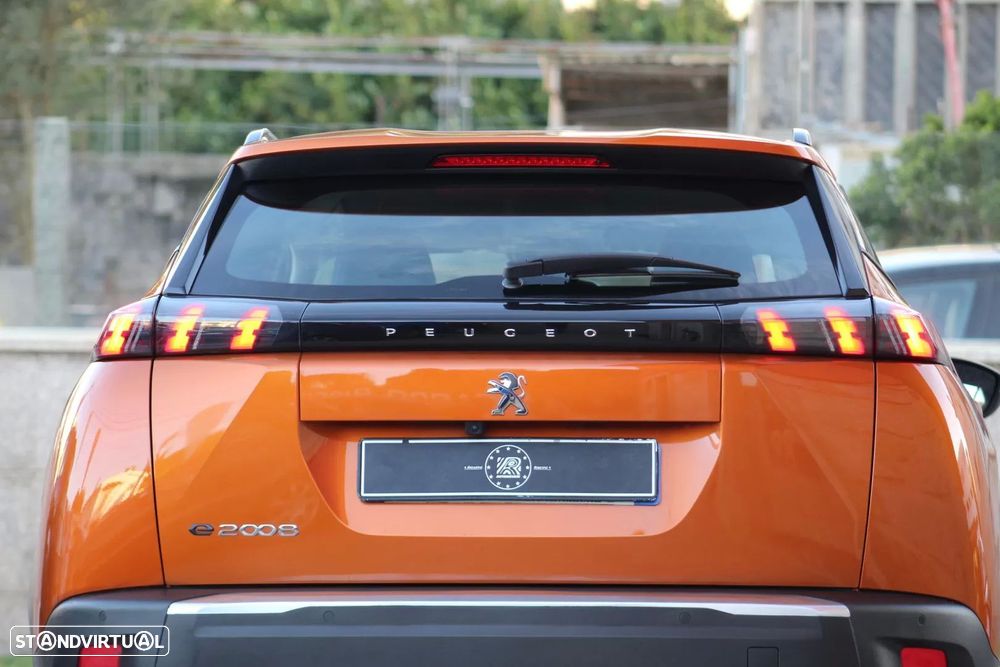 Peugeot e-2008 50 kWh Allure - 36