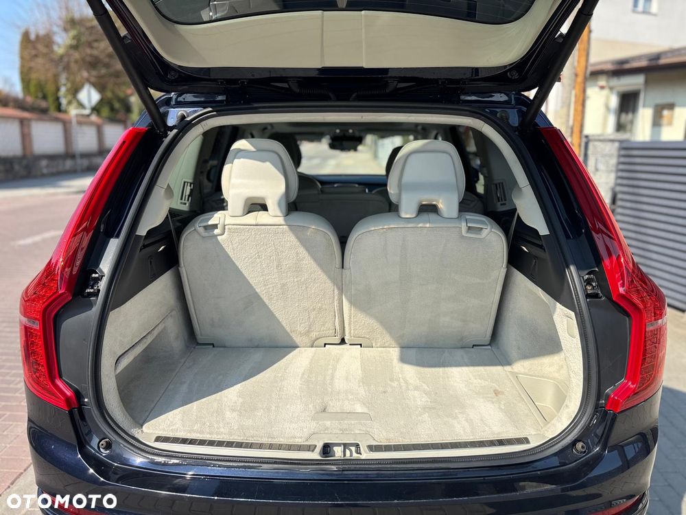 Volvo XC 90 T6 AWD Momentum 7os - 35