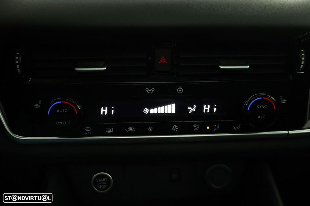 Nissan Qashqai 1.3 DIG-T N-Connecta LED Xtronic - 13