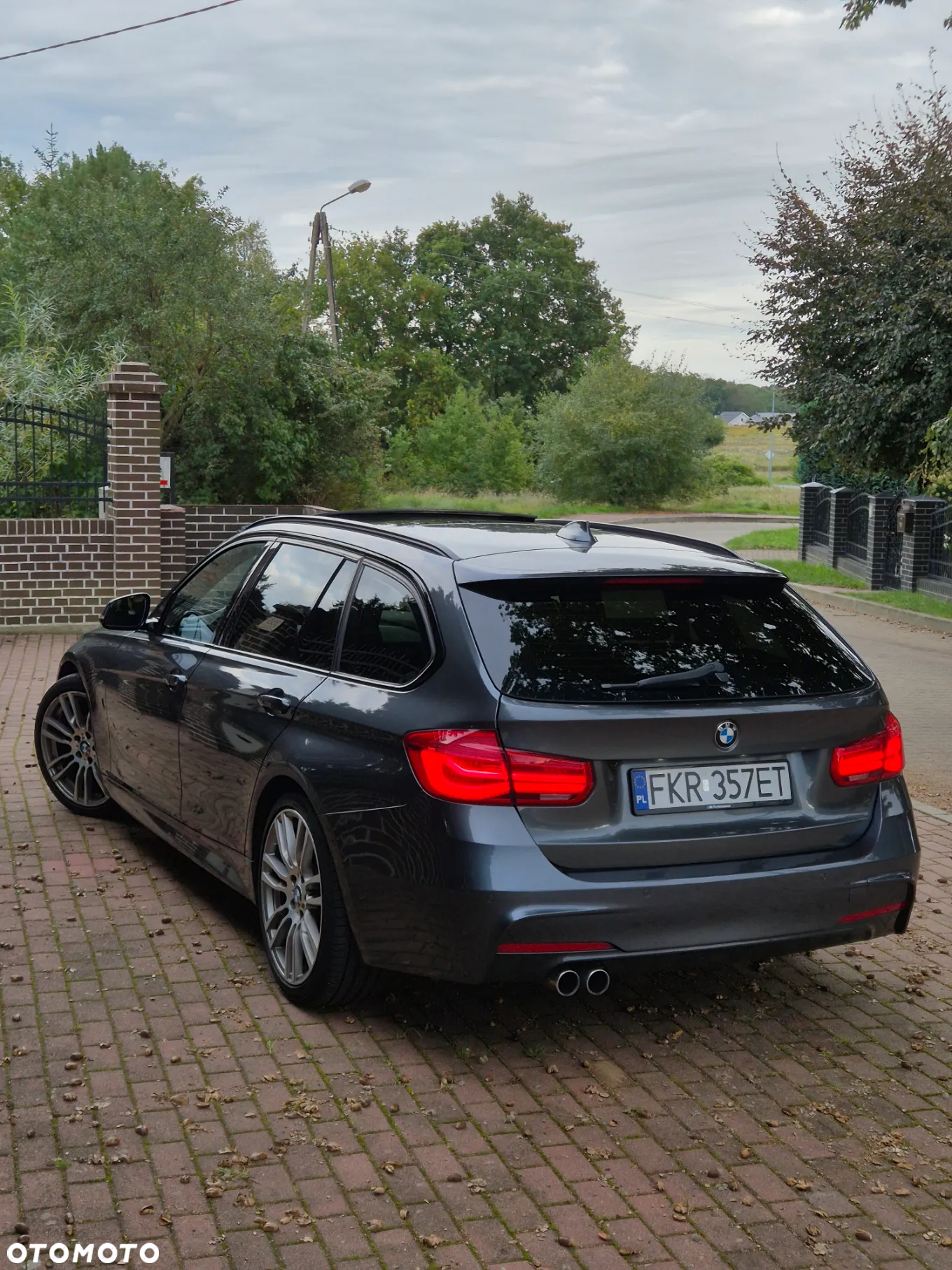 BMW Seria 3 320d Touring Edition M Sport Shadow - 4