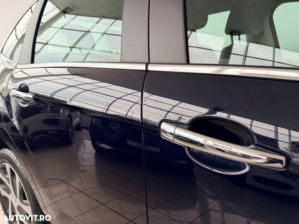 Citroën C3 Pure Tech (VTi) 82 Exclusive - 23