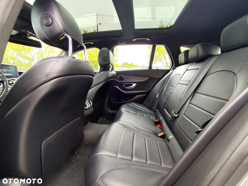 Mercedes-Benz Klasa C 300 9G-TRONIC AMG Line - 8