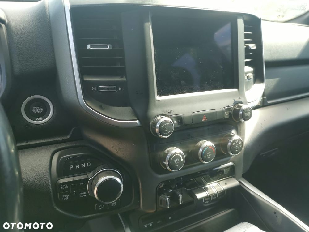 RAM 1500 5.7 Crew Cab Bighorn - 14