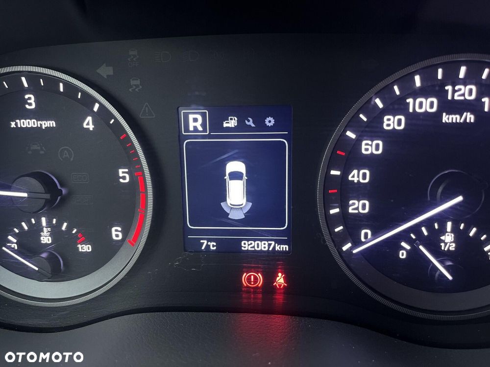 Hyundai Tucson 2.0 CRDI BlueDrive Comfort 2WD - 24