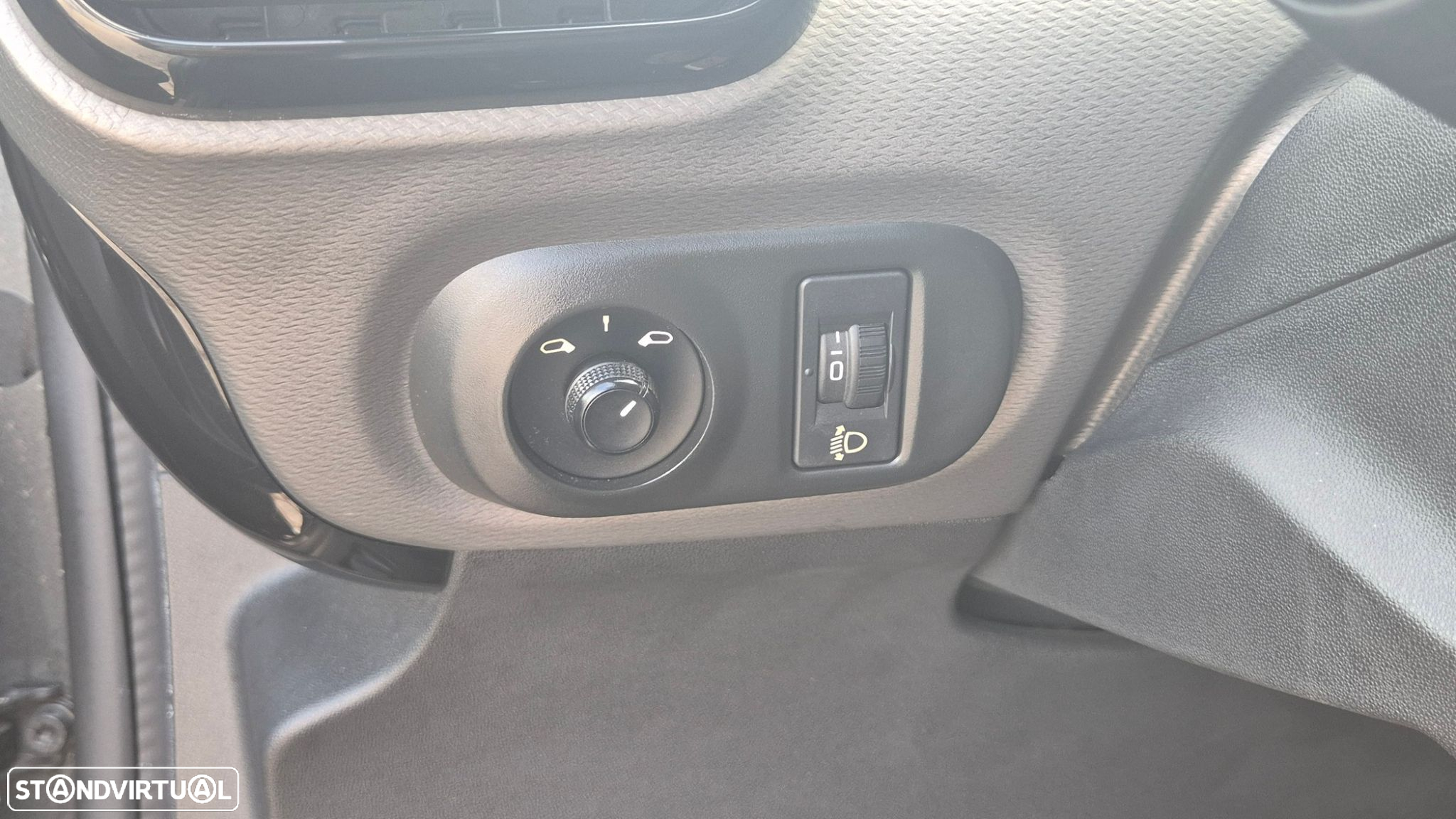 Citroën C4 Cactus 1.2 PureTech Feel - 24