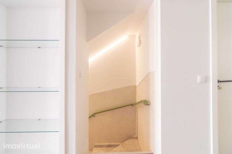 Arrenda-se Espaço Comercial novo em Cave em Espinho - Grande imagem: 2/9