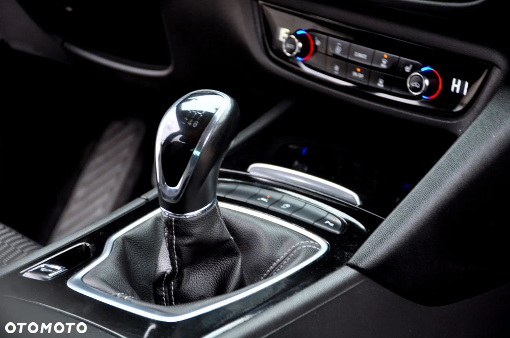 Opel Insignia 2.0 CDTI 4x4 ecoFLEX Start/Stop Business Edition - 37