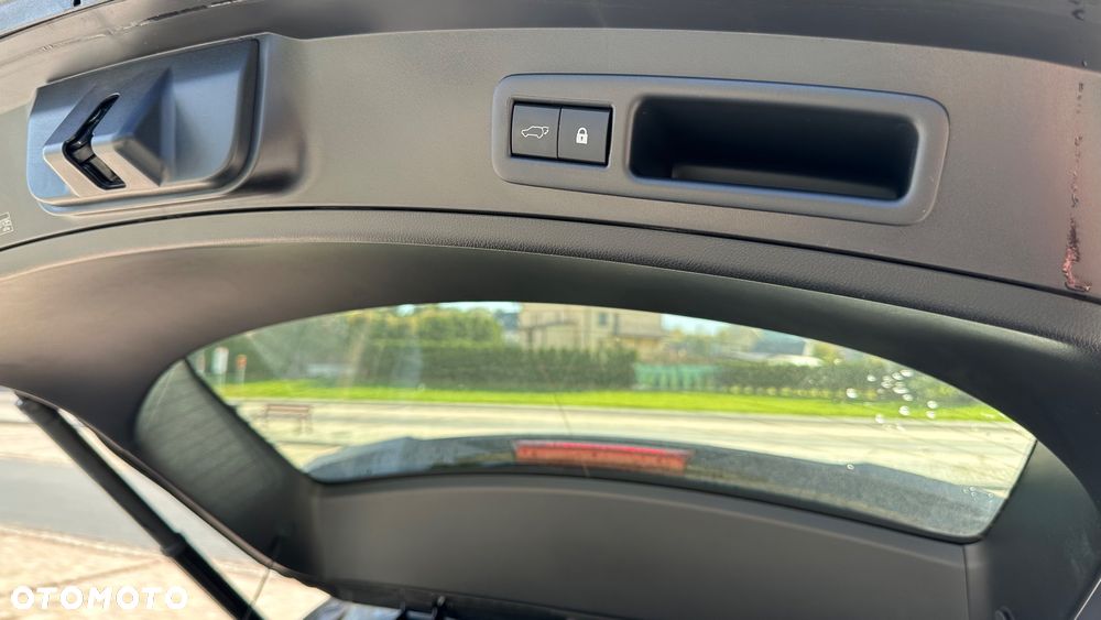 Lexus UX 250h GPF Prestige AWD - 38