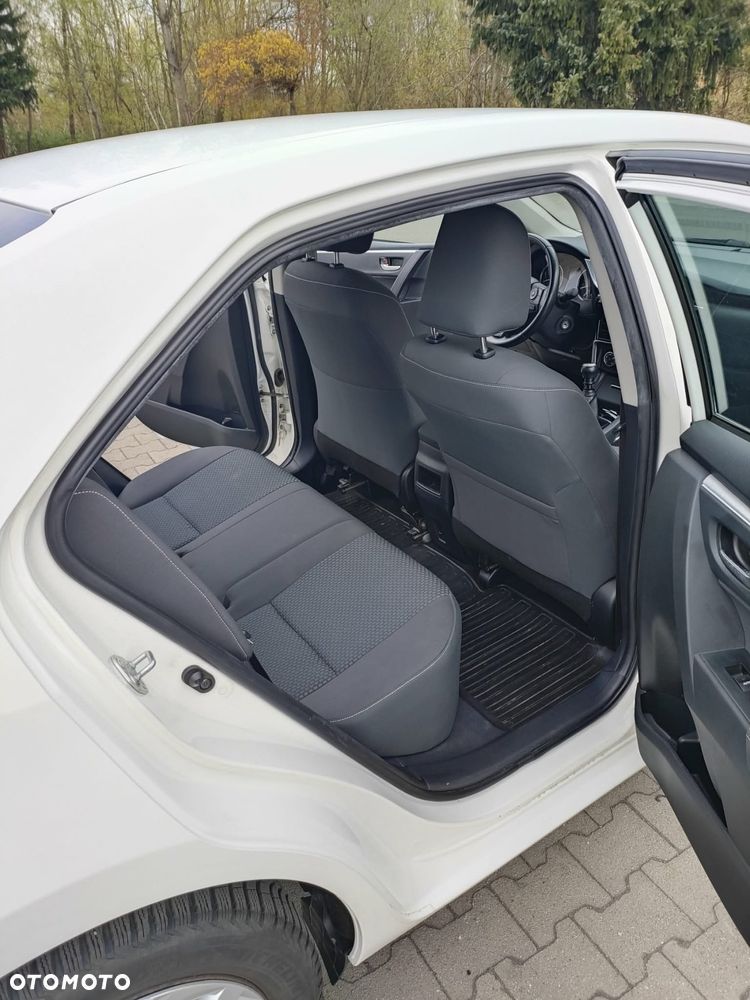 Toyota Corolla 1.4 D-4D Active EU6 - 14