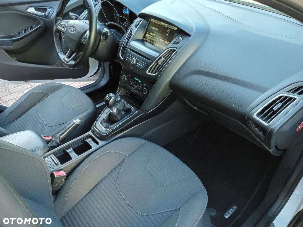 Ford Focus 1.6 TDCi DPF Start-Stopp-System SYNC Edition - 15