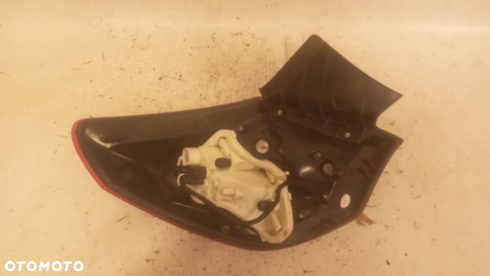 * LAMPA TYLNA PRAWA TYŁ PRAWO OPEL ASTRA J HB - 3