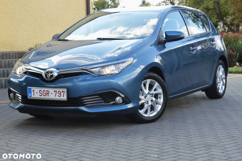 Toyota Auris - 2