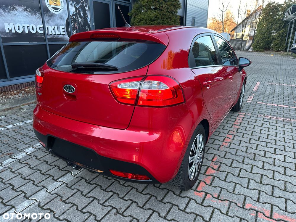 Kia Rio 1.4 Edition 7 - 10