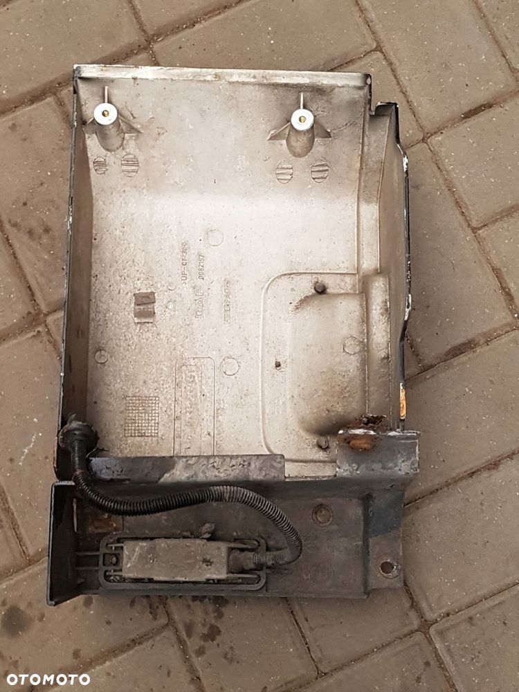 DAF 65 75 85 CF Przedłużenie kabiny stopnicy nadkole LEWE KRÓTKA KABINA - 3