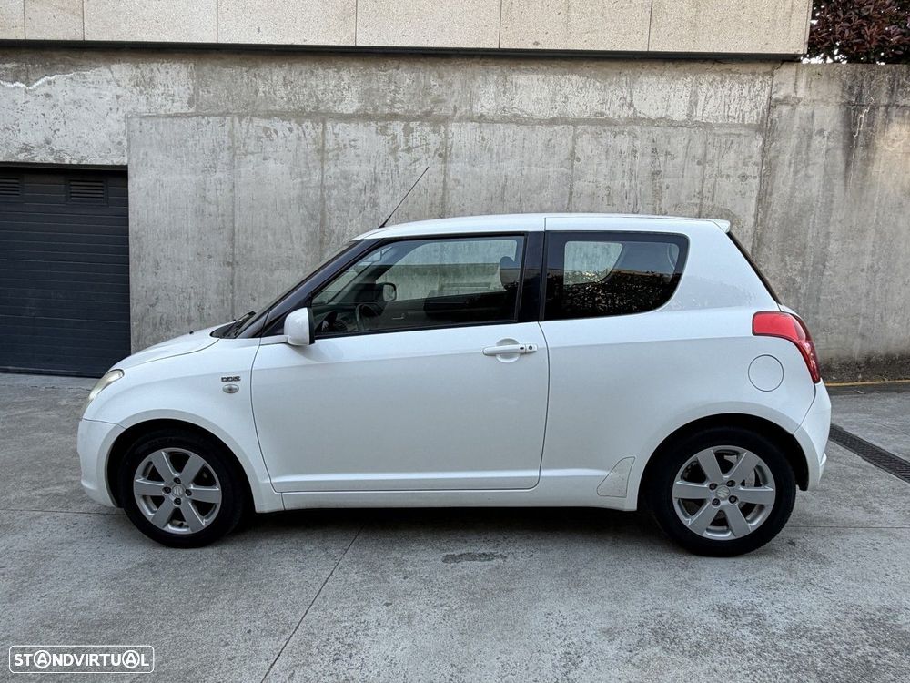 Suzuki Swift 1.3 DDiS GLX - 8