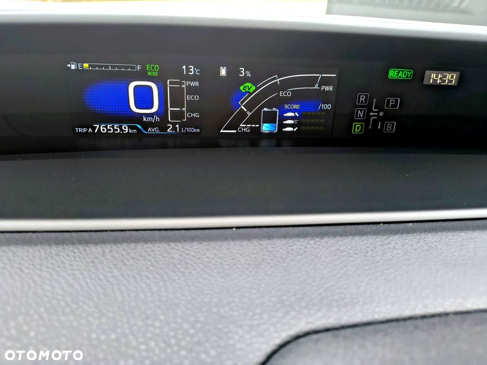 Toyota Prius Hybrid - 18