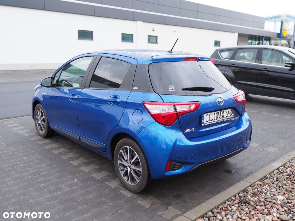 Toyota Yaris Hybrid 100 20th Anniversary - 6