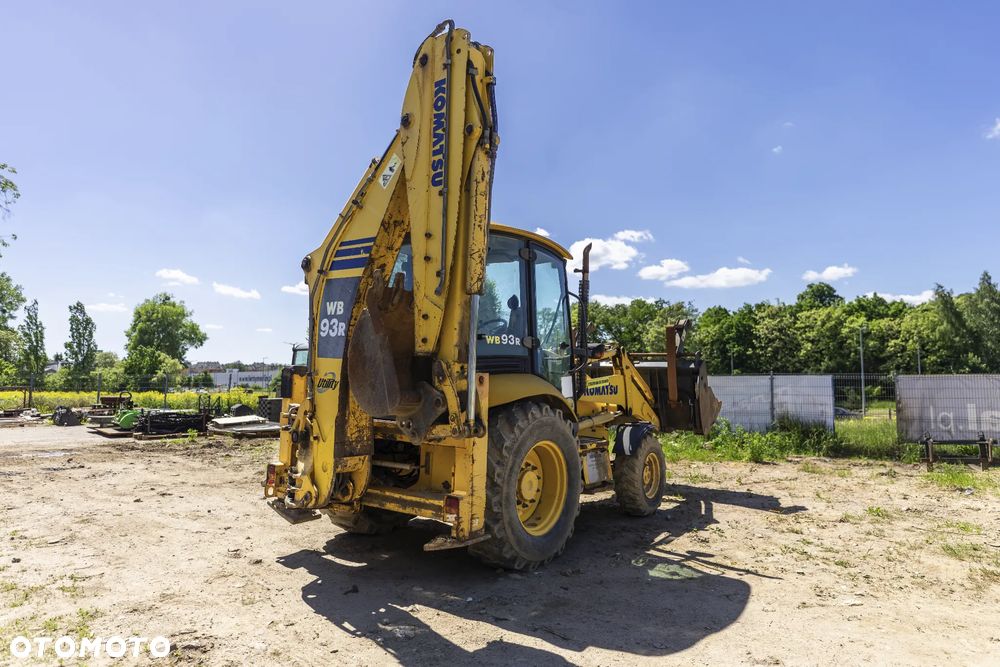 Komatsu WB93R-5 - 6