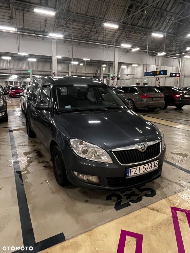 Skoda Roomster 1.4 16V Comfort - 2