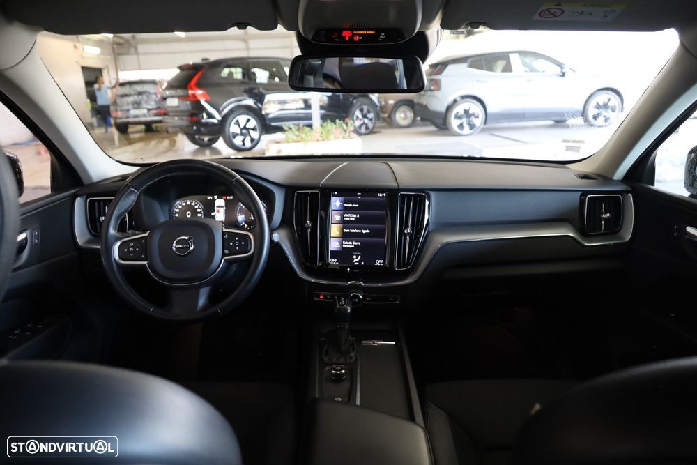 Volvo XC 60 2.0 D4 Momentum Geartronic - 17
