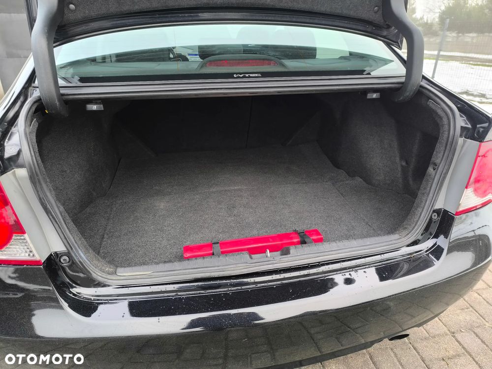 Honda Civic 1.8 Comfort - 31