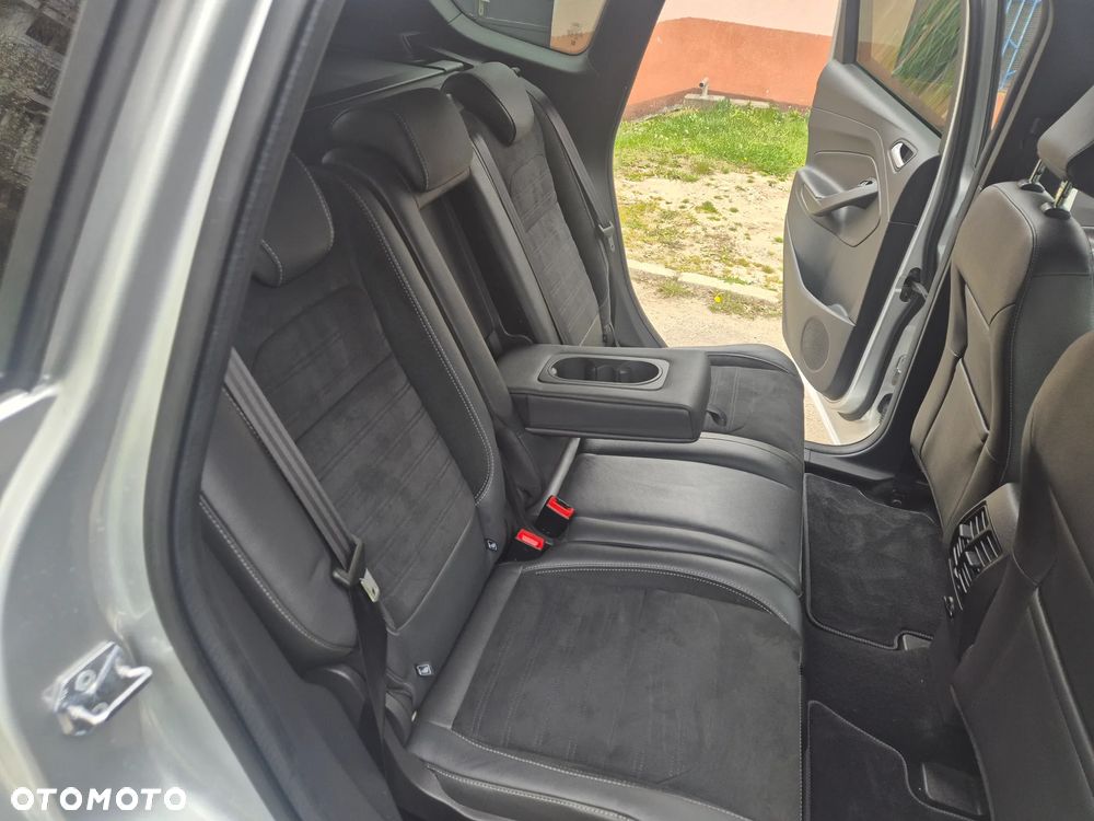 Ford Kuga 1.5 EcoBoost 2x4 ST-Line - 12