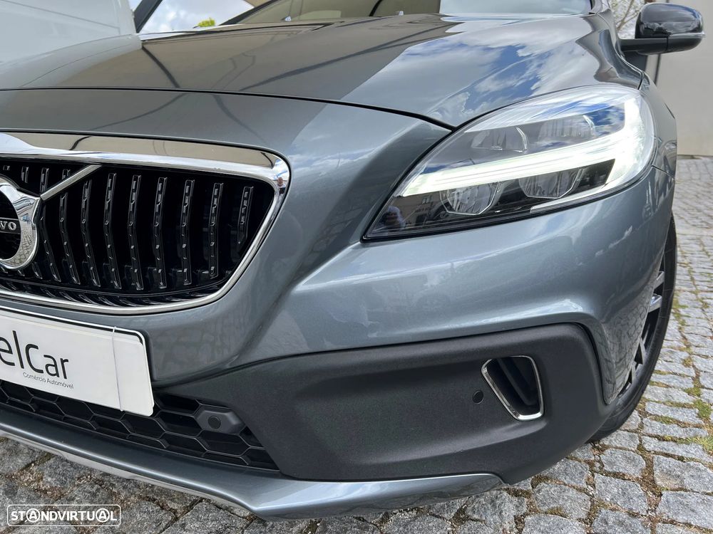 Volvo V40 Cross Country 1.5 T3 Plus Geartronic - 11