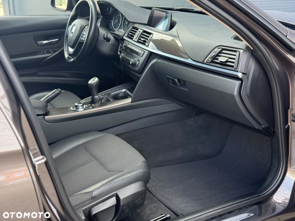 BMW Seria 3 - 18