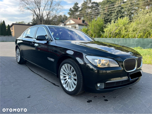 BMW Seria 7 750i L