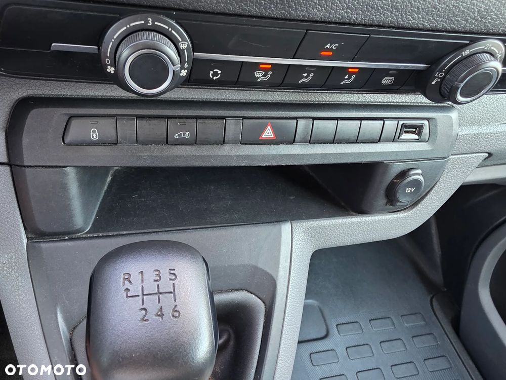 Opel VIVARO - 25