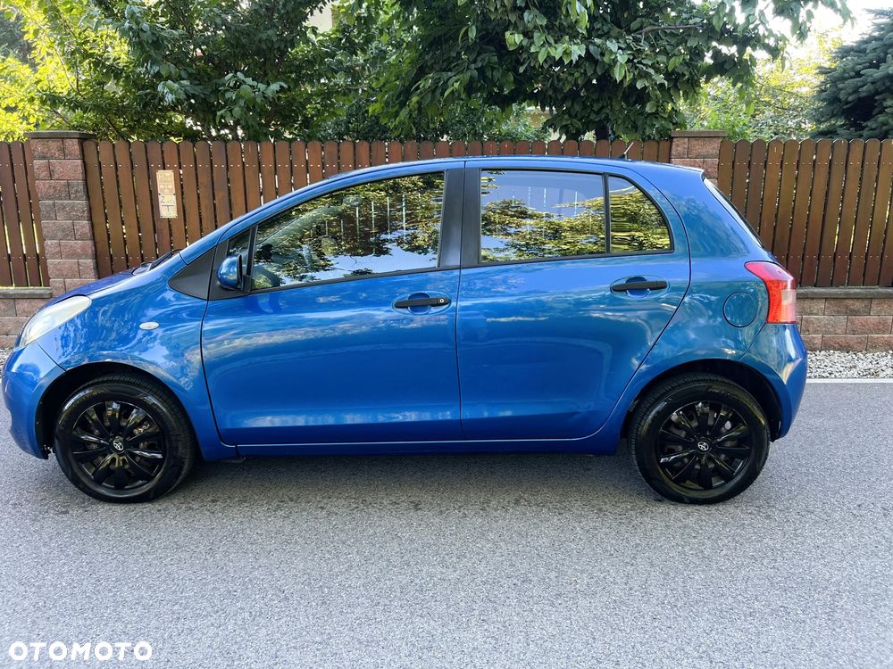 Toyota Yaris - 25