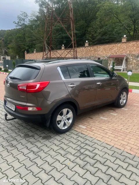 Kia Sportage 2.0 CRDI AWD Spirit - 3