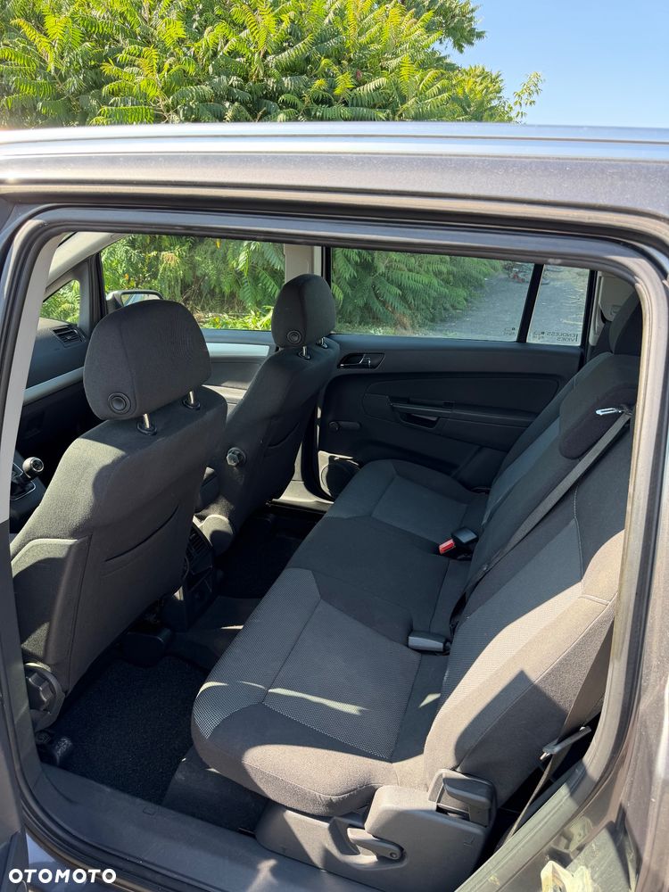Opel Zafira 1.8 Family Plus - 31