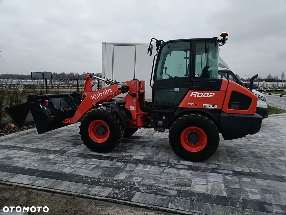 Kubota R082 - 3