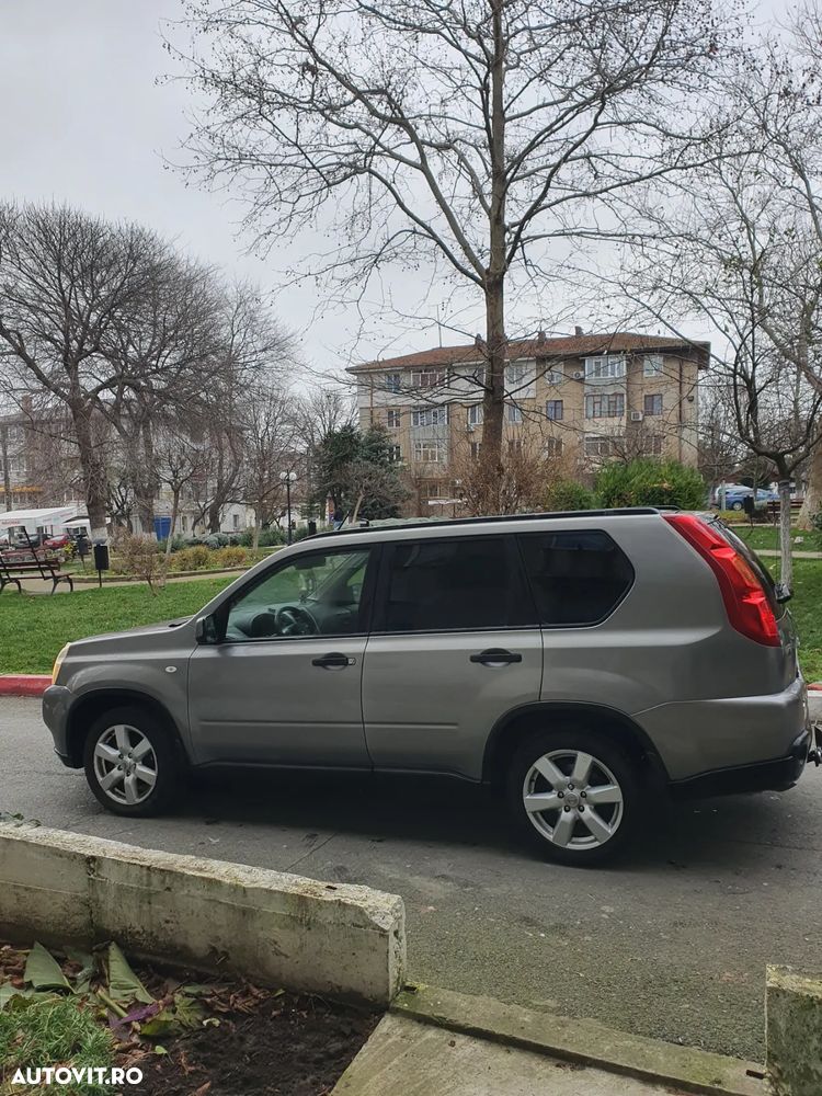 Nissan X-Trail 2.0 dCi 4x4 DPF Automatik SE - 2