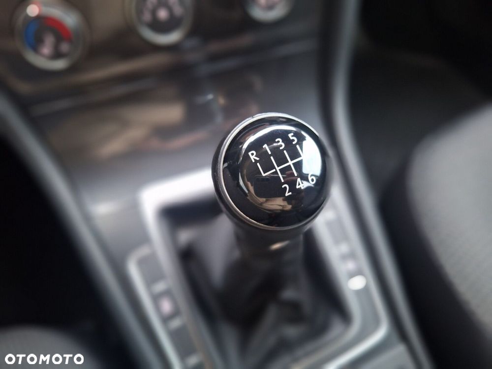 Volkswagen Golf 1.5 TSI BMT Evo Comfortline - 30