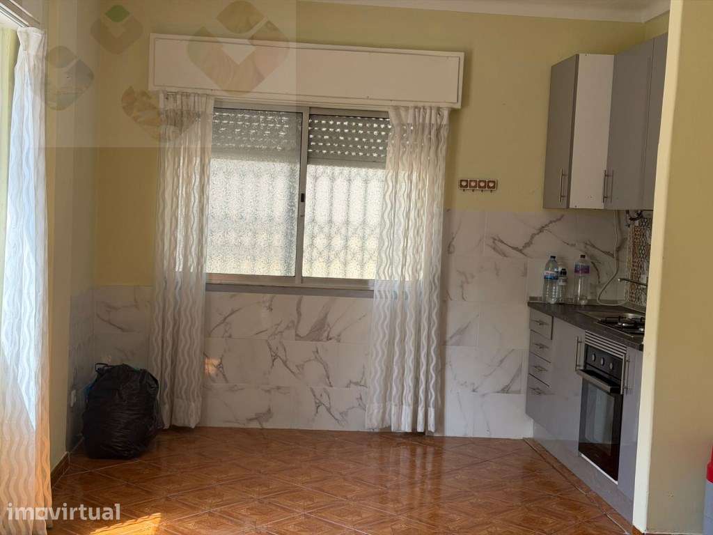 Amadora Reboleira, T1, semi equipado, 3 frentes, 1º andar! - Grande imagem: 5/13