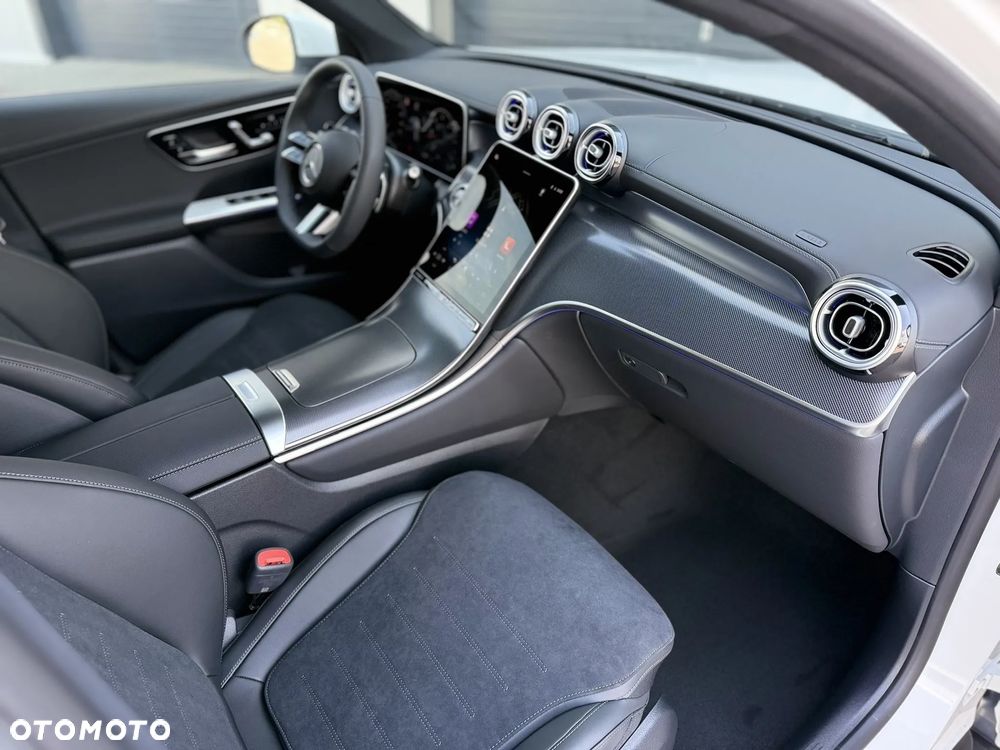 Mercedes-Benz GLC - 28