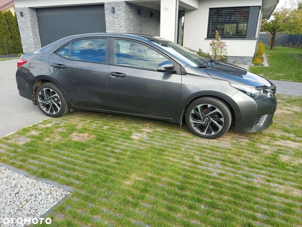 Toyota Corolla 1.4 D-4D Active EU6 - 3
