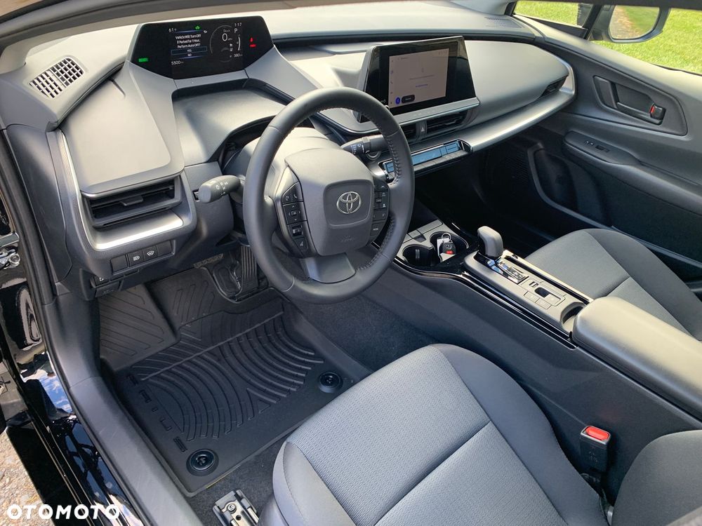 Toyota Prius Hybrid Executive - 13