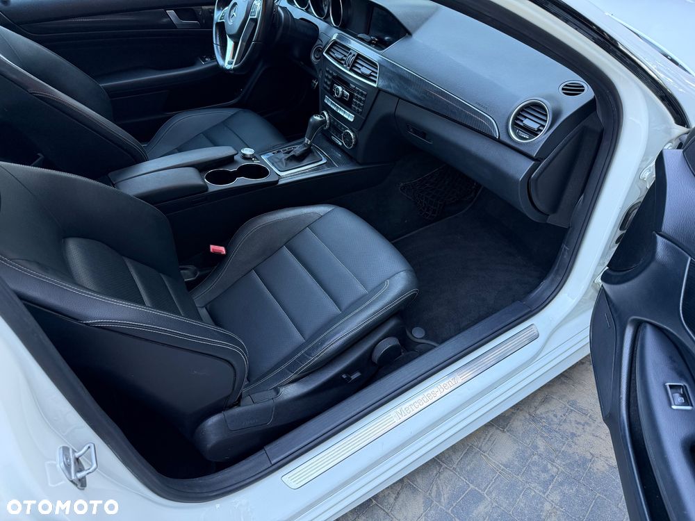Mercedes-Benz Klasa C 350 Coupe 7G-TRONIC Edition - 13