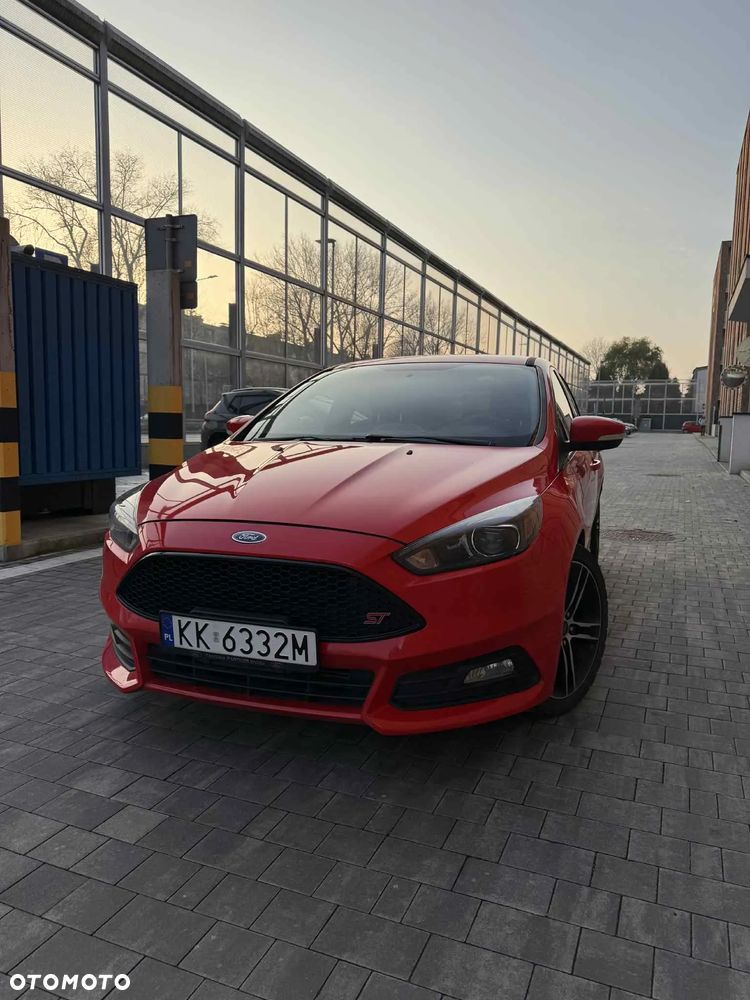 Ford Focus 2.0 EcoBoost ST - 9