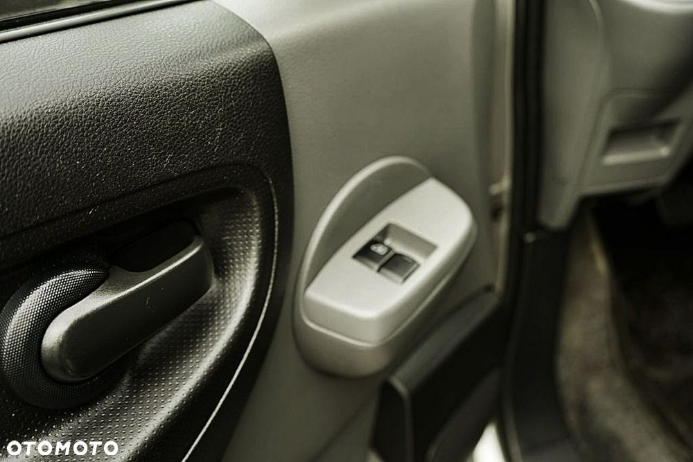 Nissan NV200 - 16