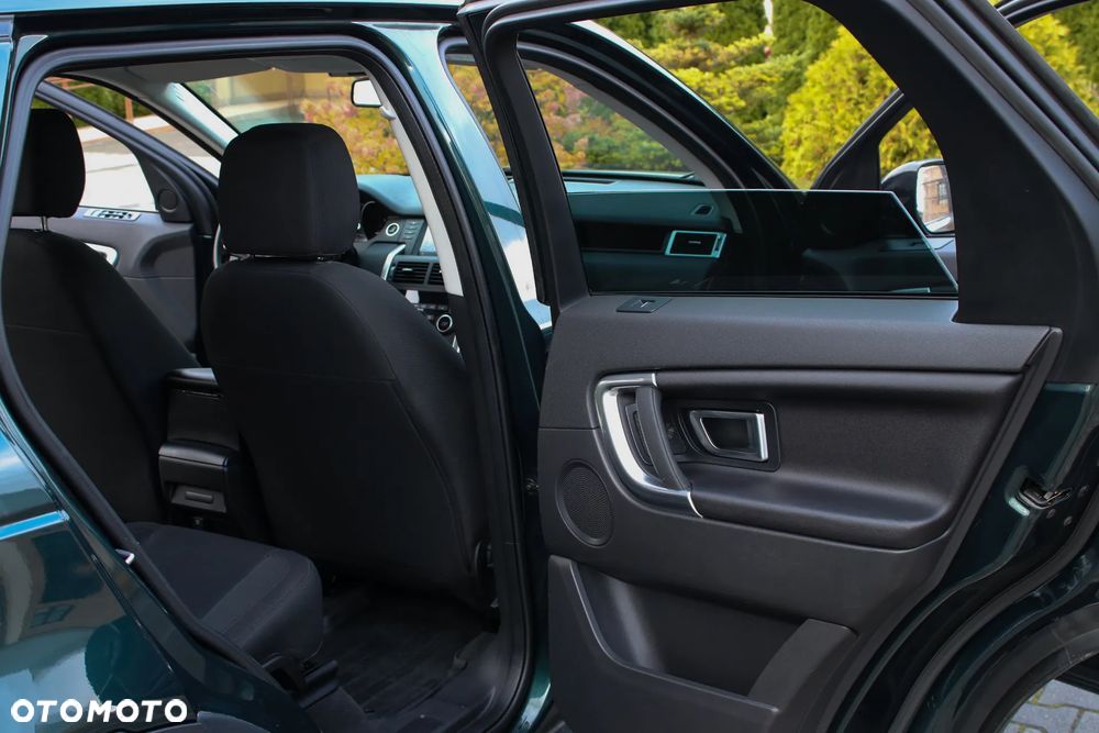 Land Rover Discovery Sport 2.0 D180 R-Dynamic - 26
