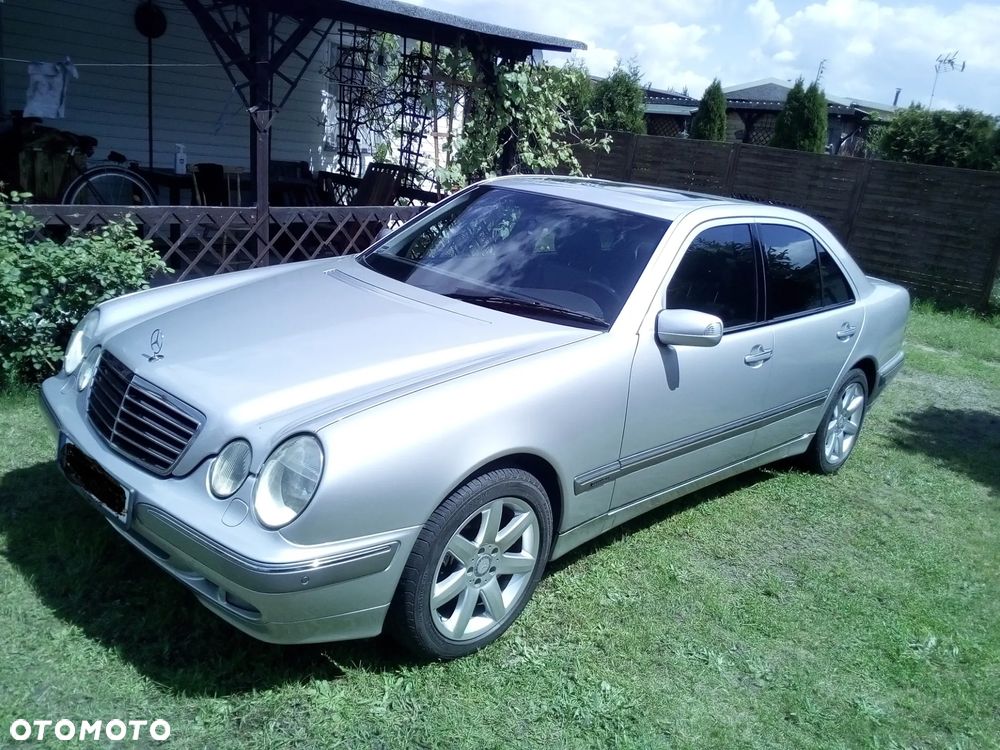 Mercedes-Benz Klasa E - 2