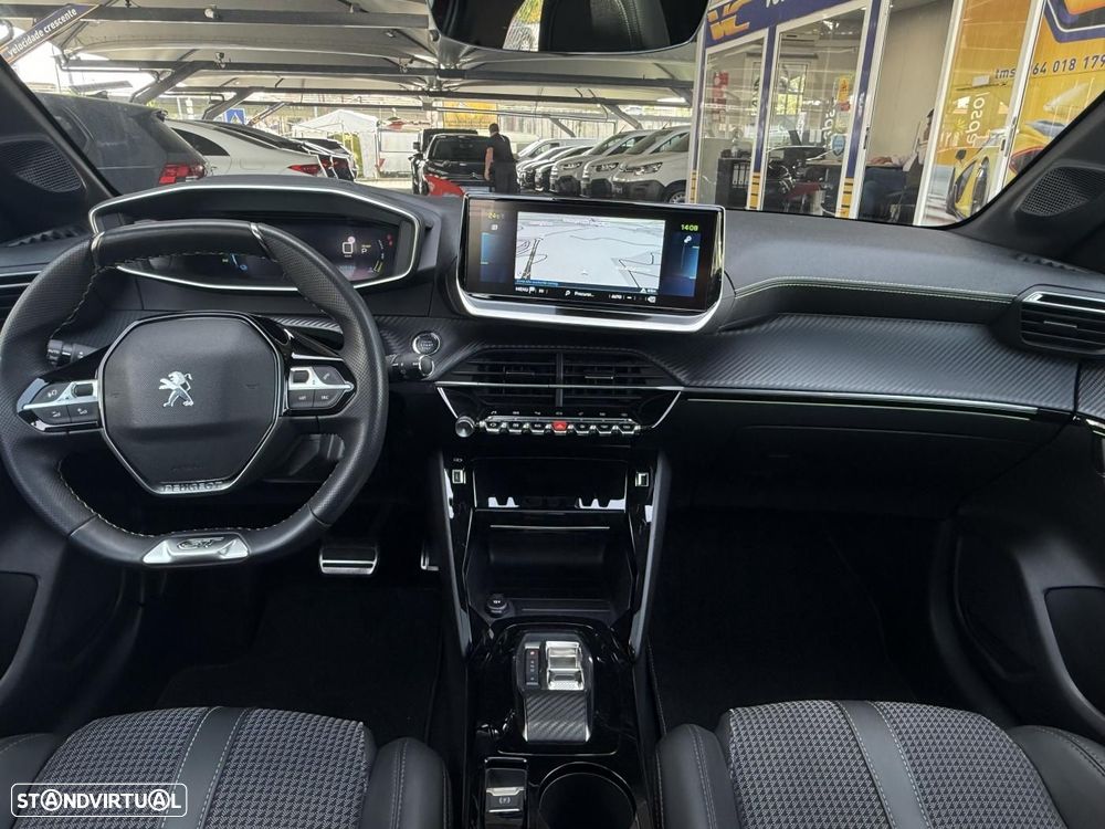 Peugeot e-208 GT - 38